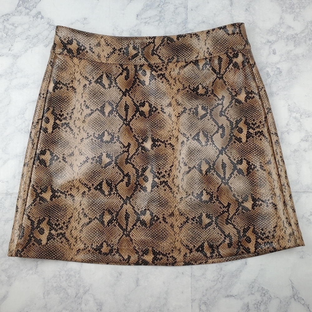BlankNYC 25 Brown Snakeskin Python Faux Leather Mini Skirt Back Zip‎